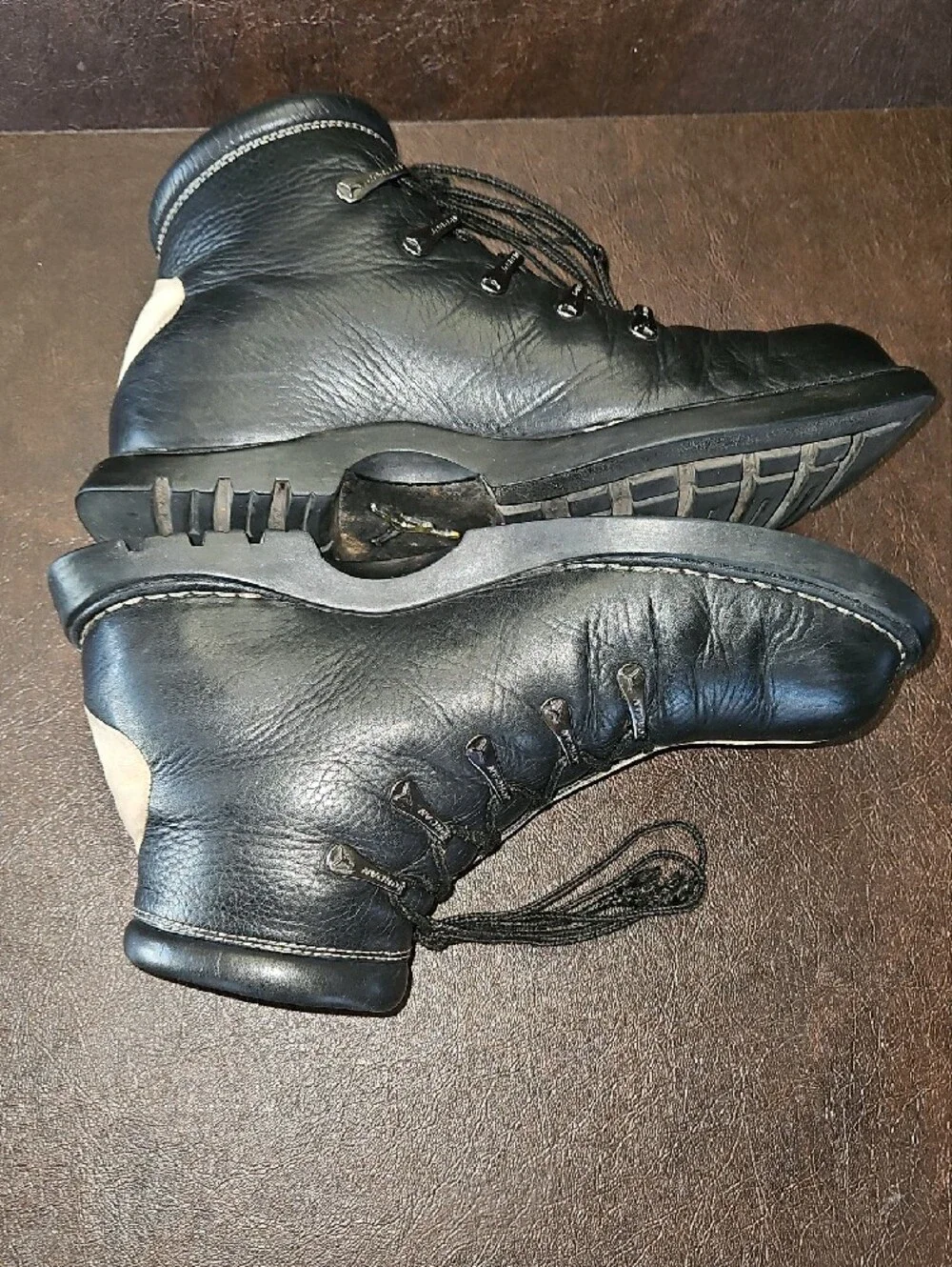 Nike Jordan Jumpman Two 3 Profiler Men’s tan Suade and black Leather Boots